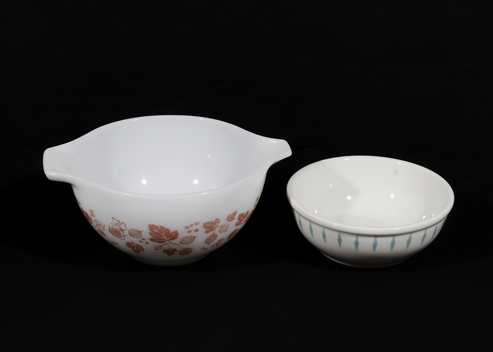 Vintage Pyrex Kitchen Ware