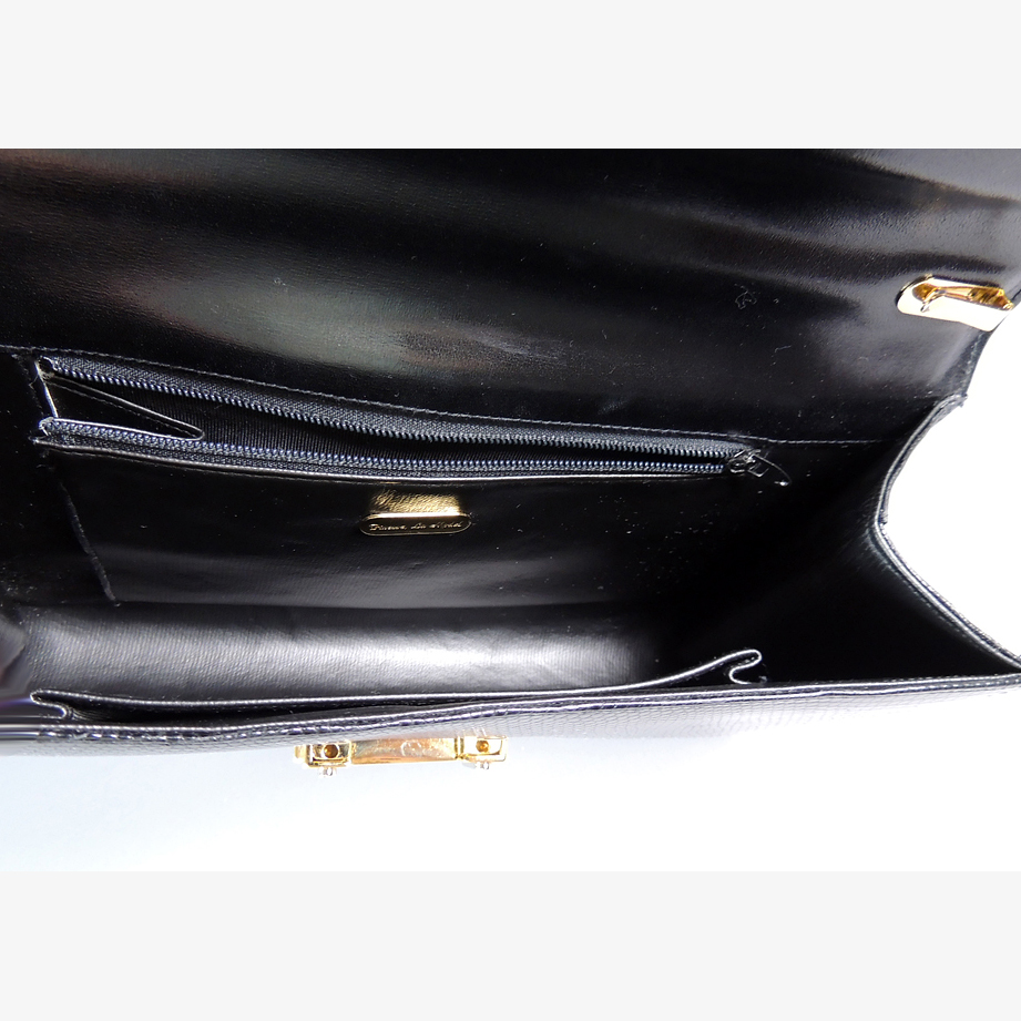 Finesse La Model Lizard Skin Clutch