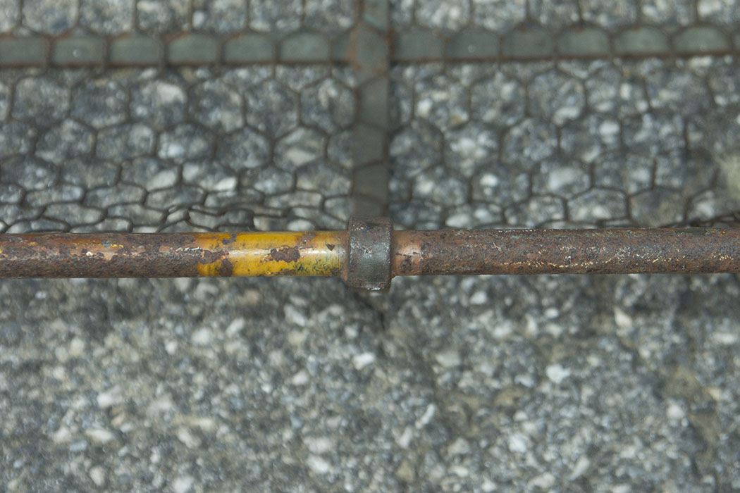 Vintage Wire Basket Stretcher