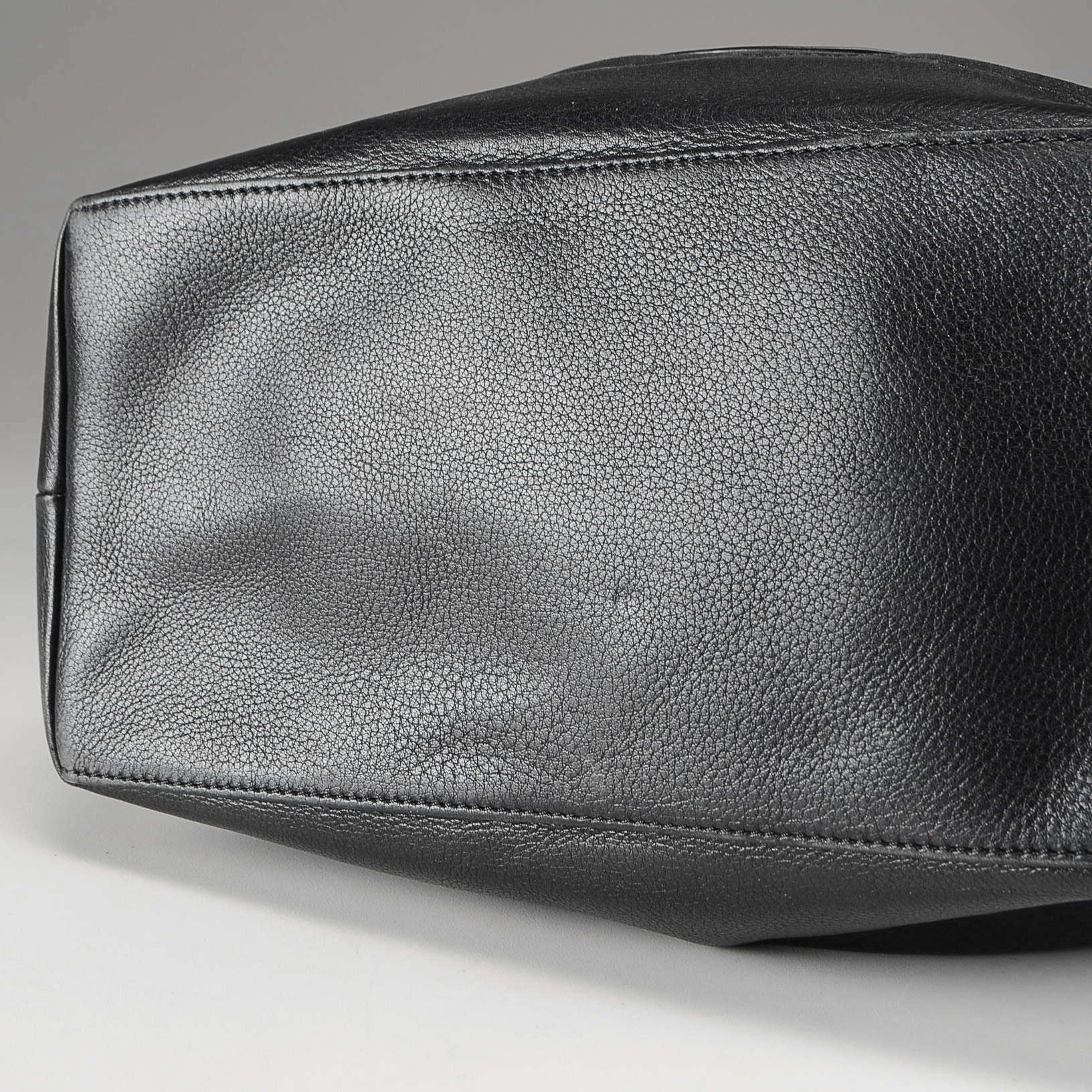 Tory Burch Black Leather Handbag