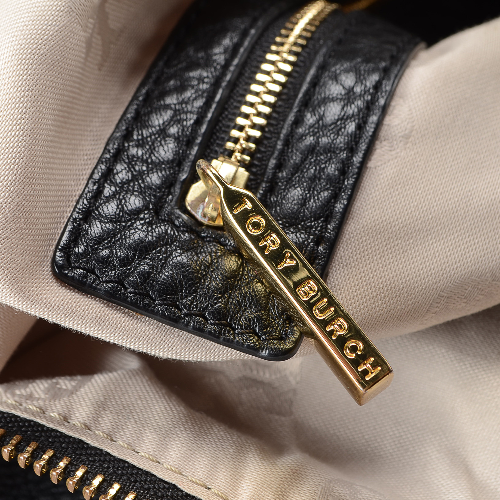 Tory Burch Black Leather Handbag