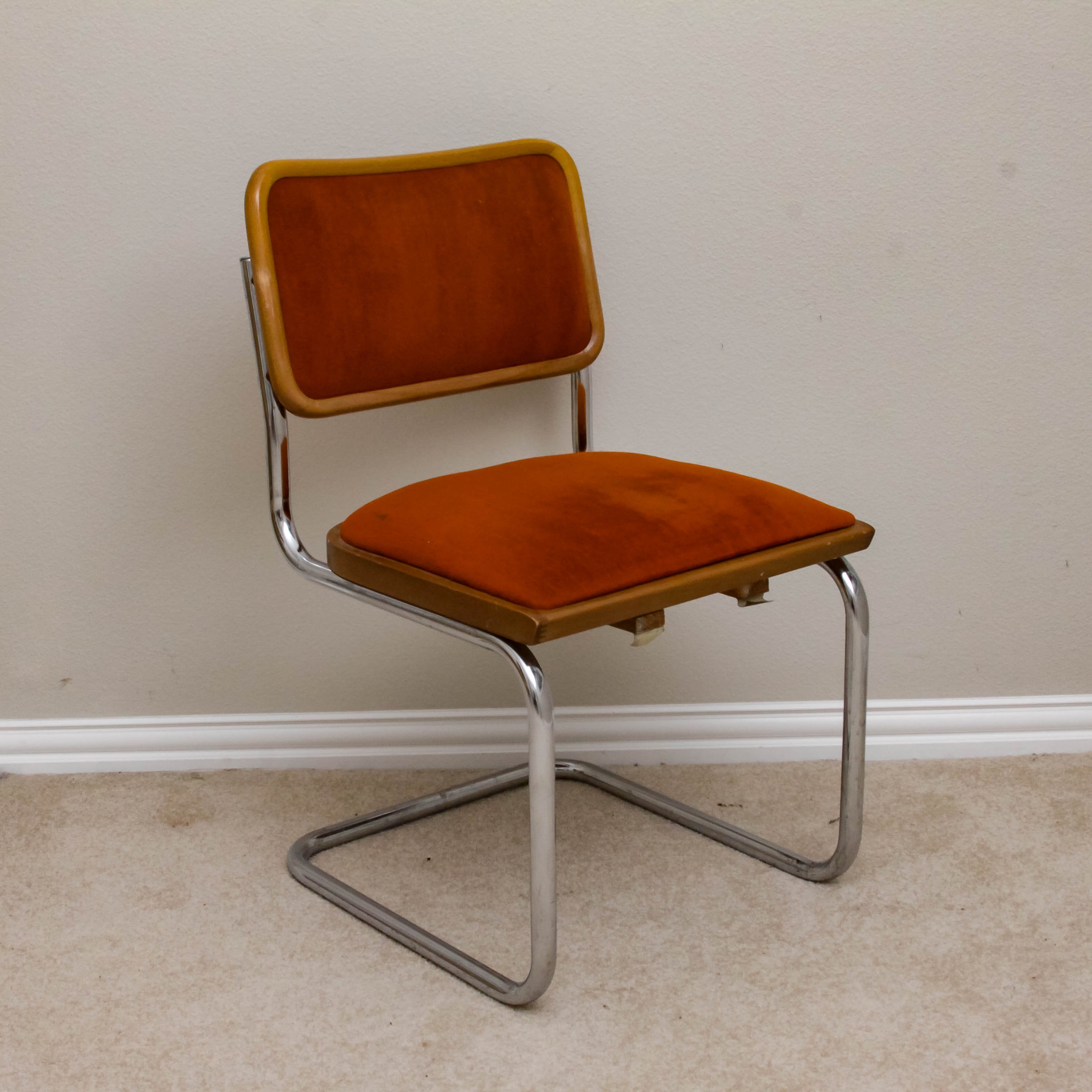 Vintage Modern Style Chair