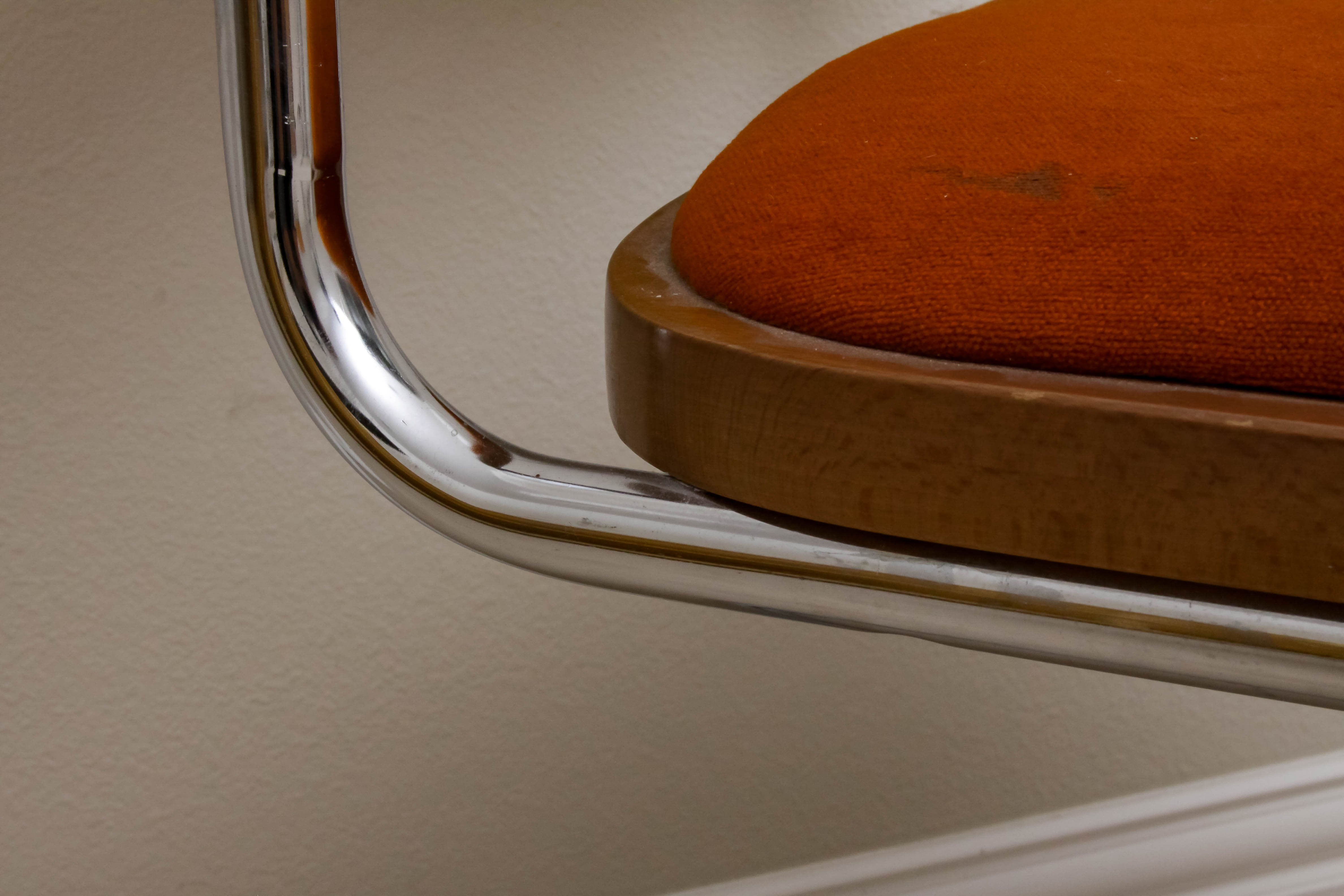 Vintage Modern Style Chair