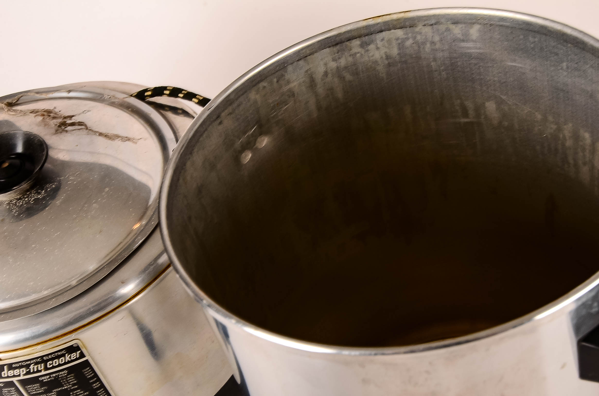 Collection of Specialty Kitchenware