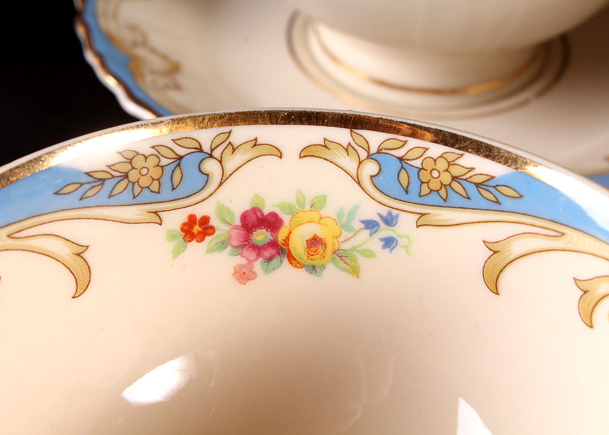 Syracuse China Collection in the Federal Shape