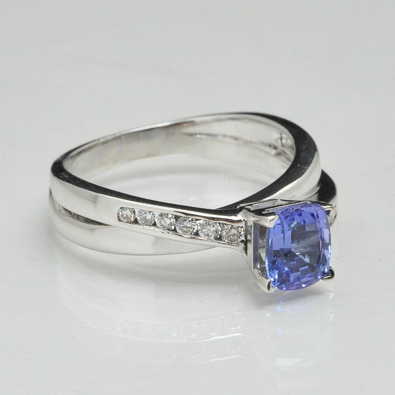 14k White Gold 1.02 Carat Tanzanite Ring
