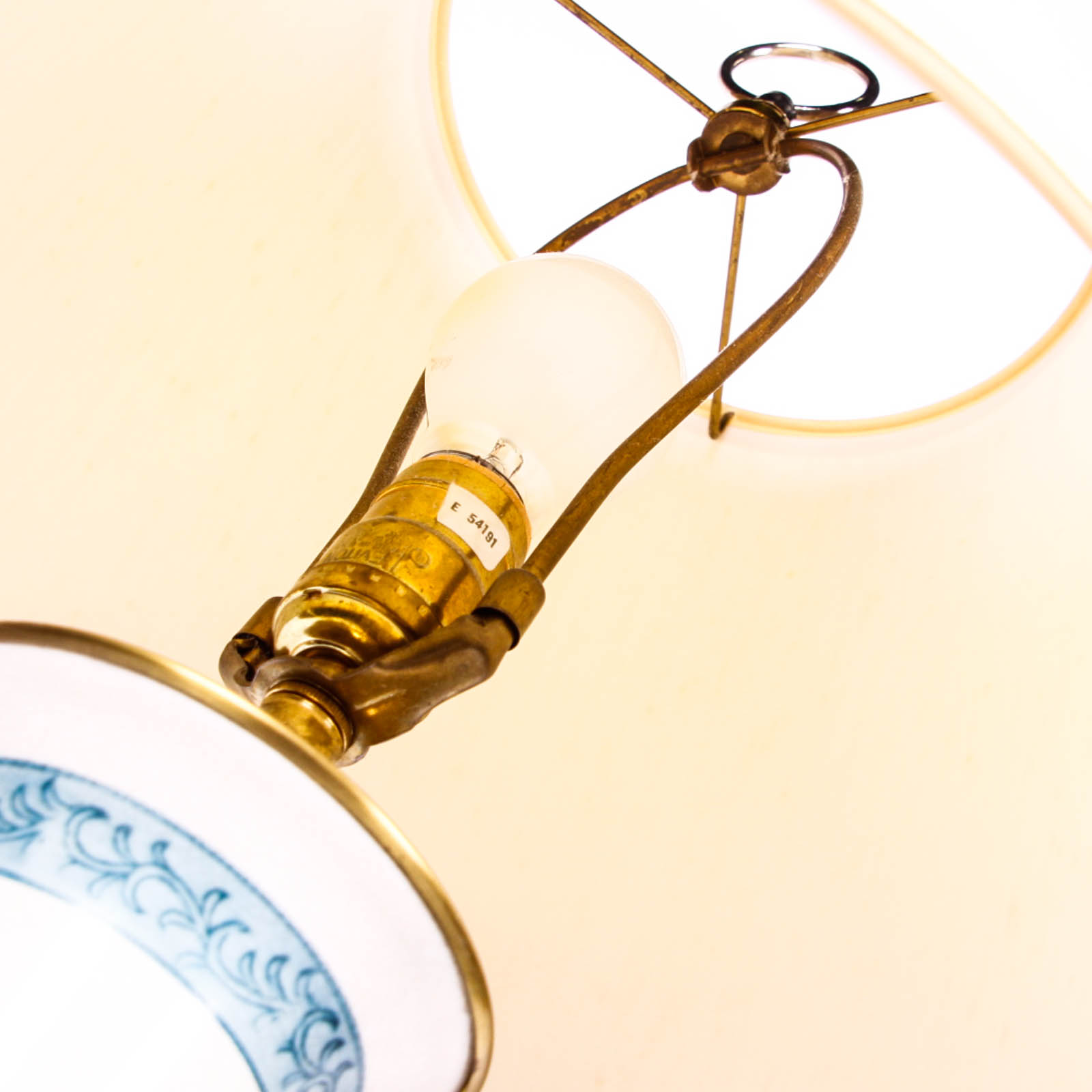 Asian Style Floral Ceramic Lamps with Shades