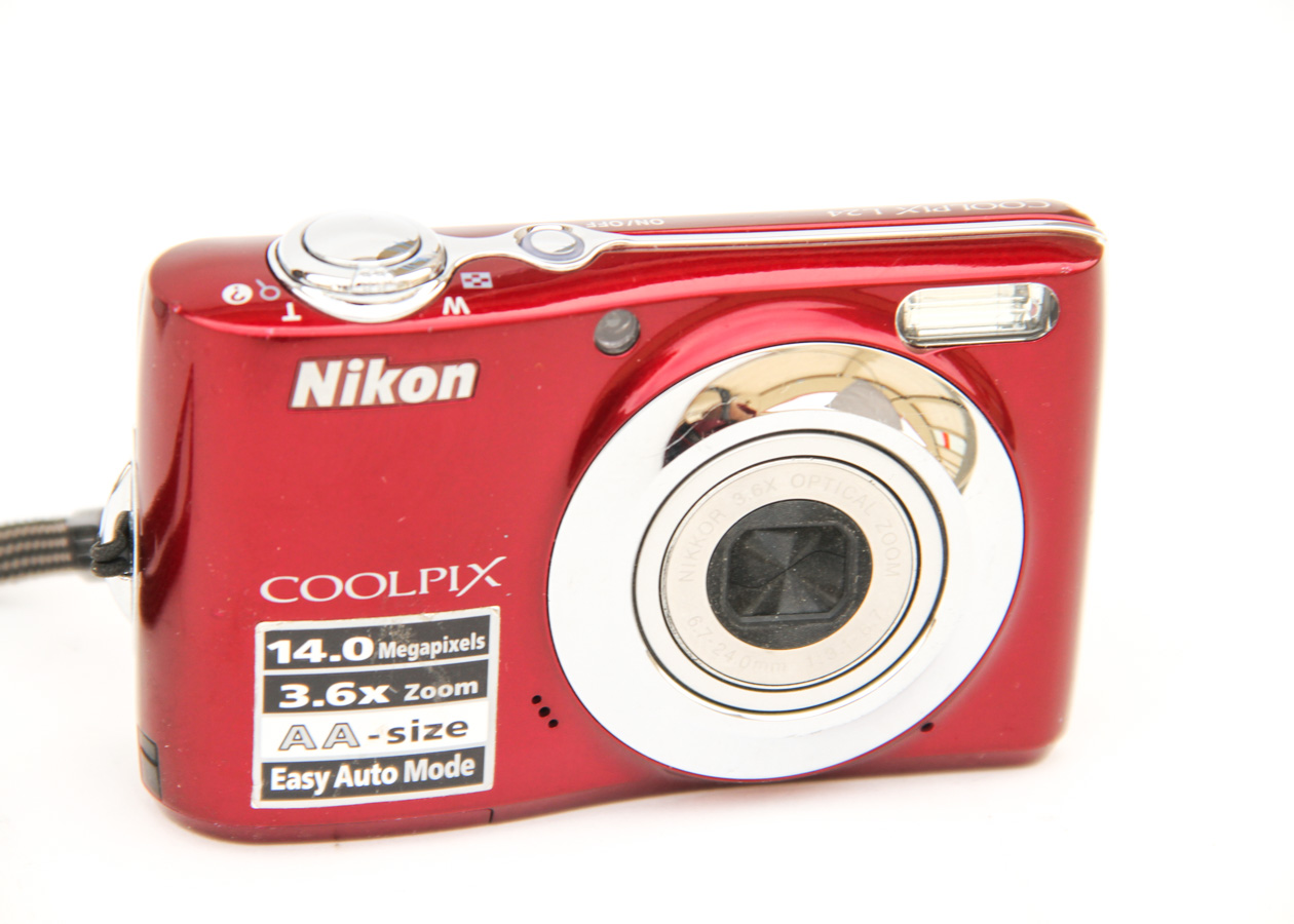 Nikon Coolpix L24 Digital Camera, Software and Case