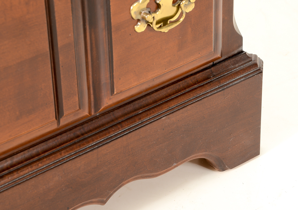 Mahogany Veneer Five Drawer Dresser