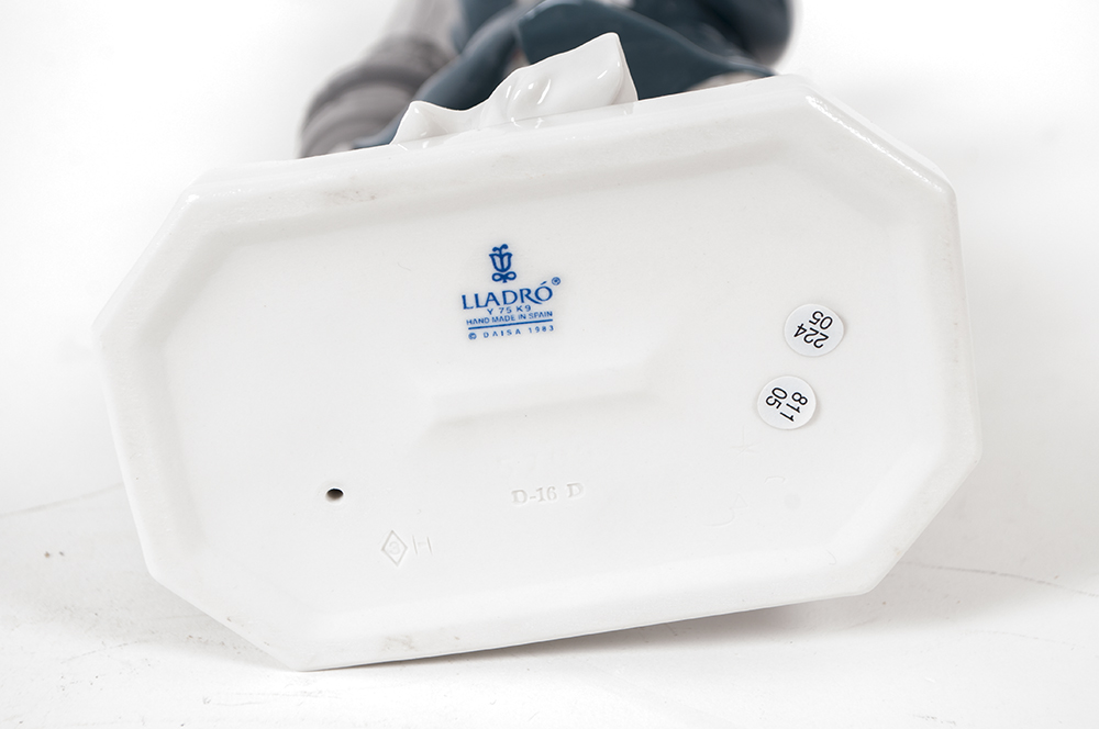 Lladro "Lamplighter" Figure