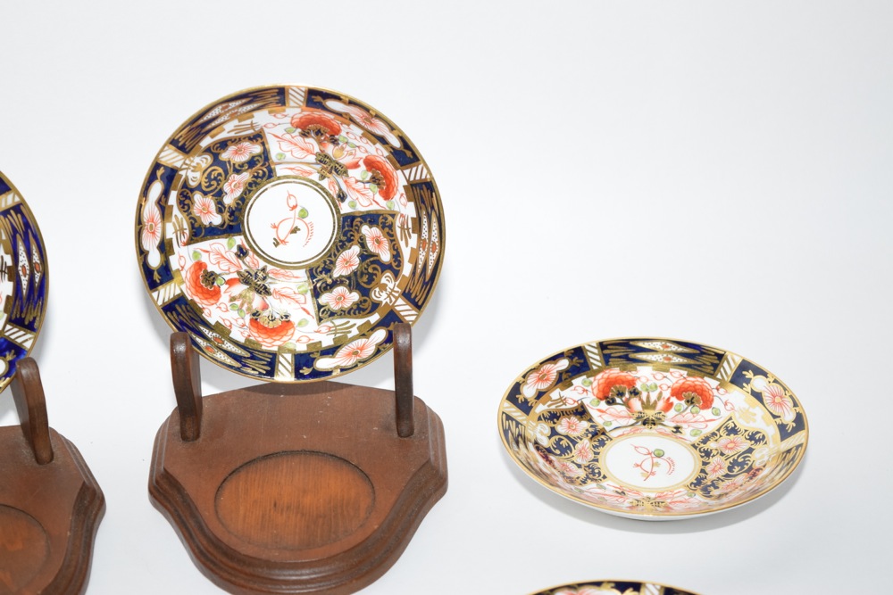 Royal Dresden Crossed Swords Porcelain Demitasse Cups and Four Saucers Imari Style ca. 1790-1810