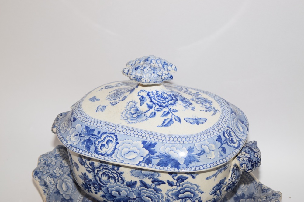 English Staffordshire Soup Tureen with Lid and Under Plate c. 1830