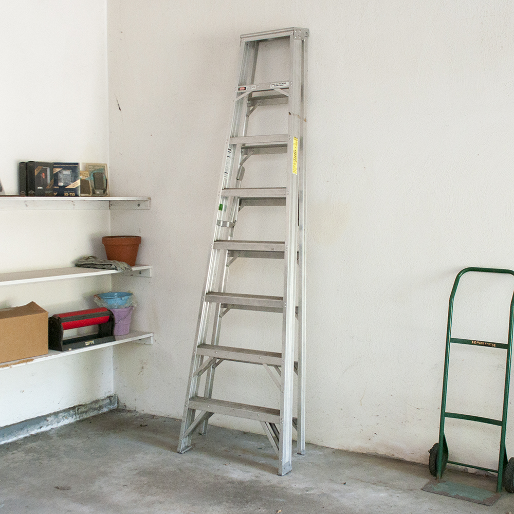 Metal 8 Foot Ladder