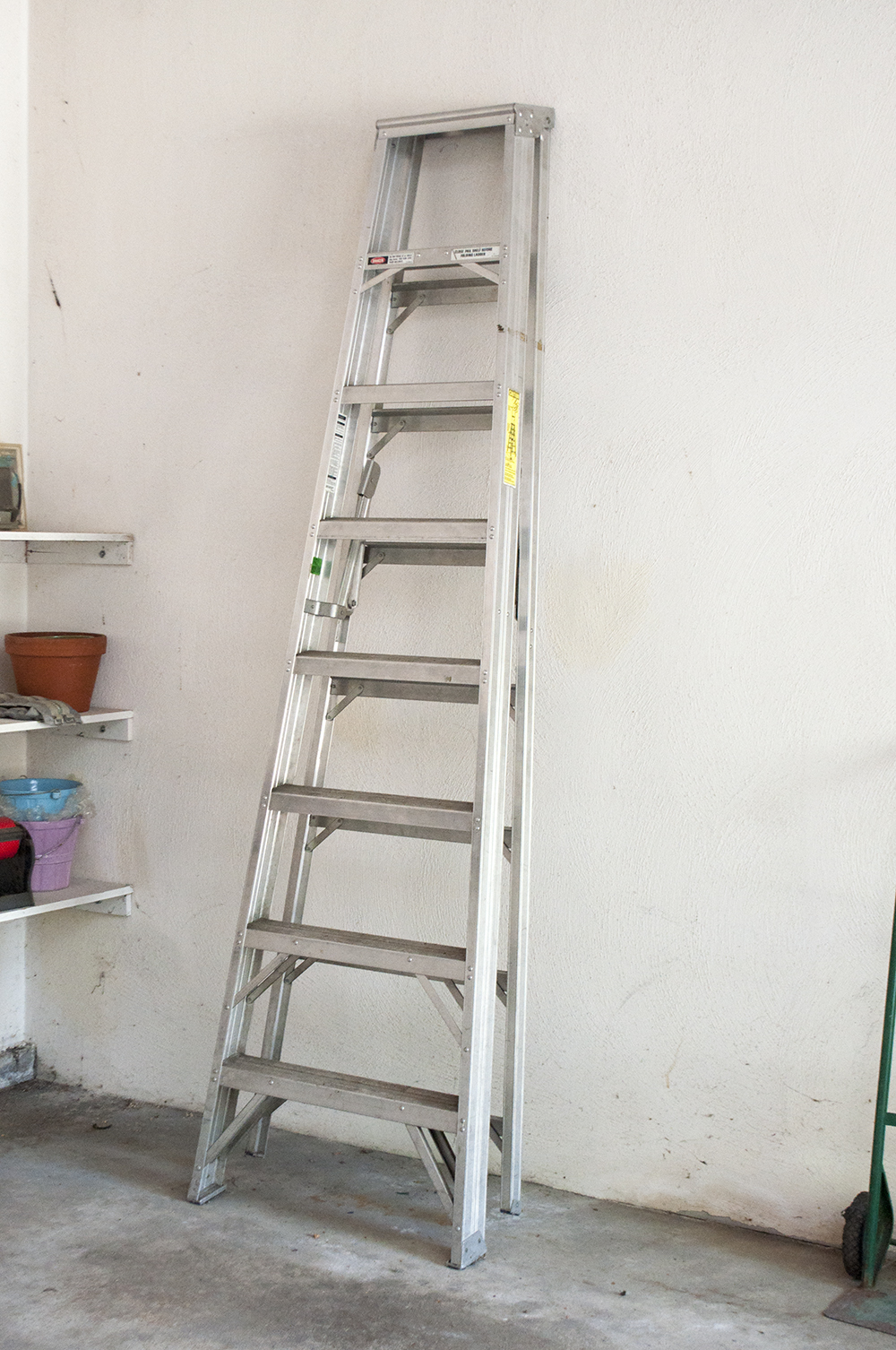 Metal 8 Foot Ladder