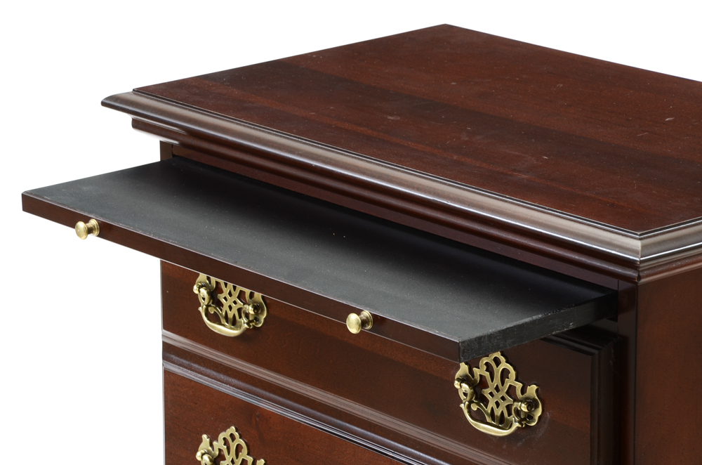 Queen Anne Style Mahogany Veneer Night Stand