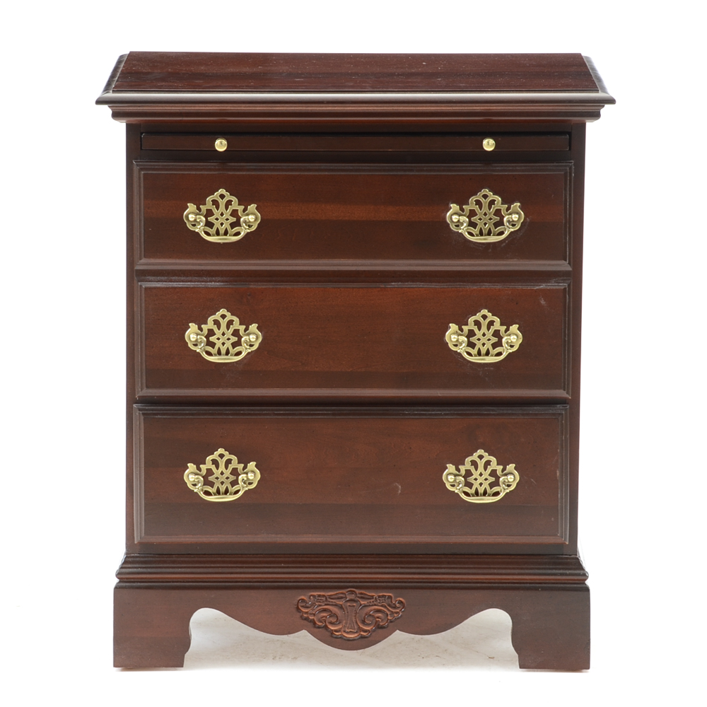 Queen Anne Style Mahogany Veneer Night Stand