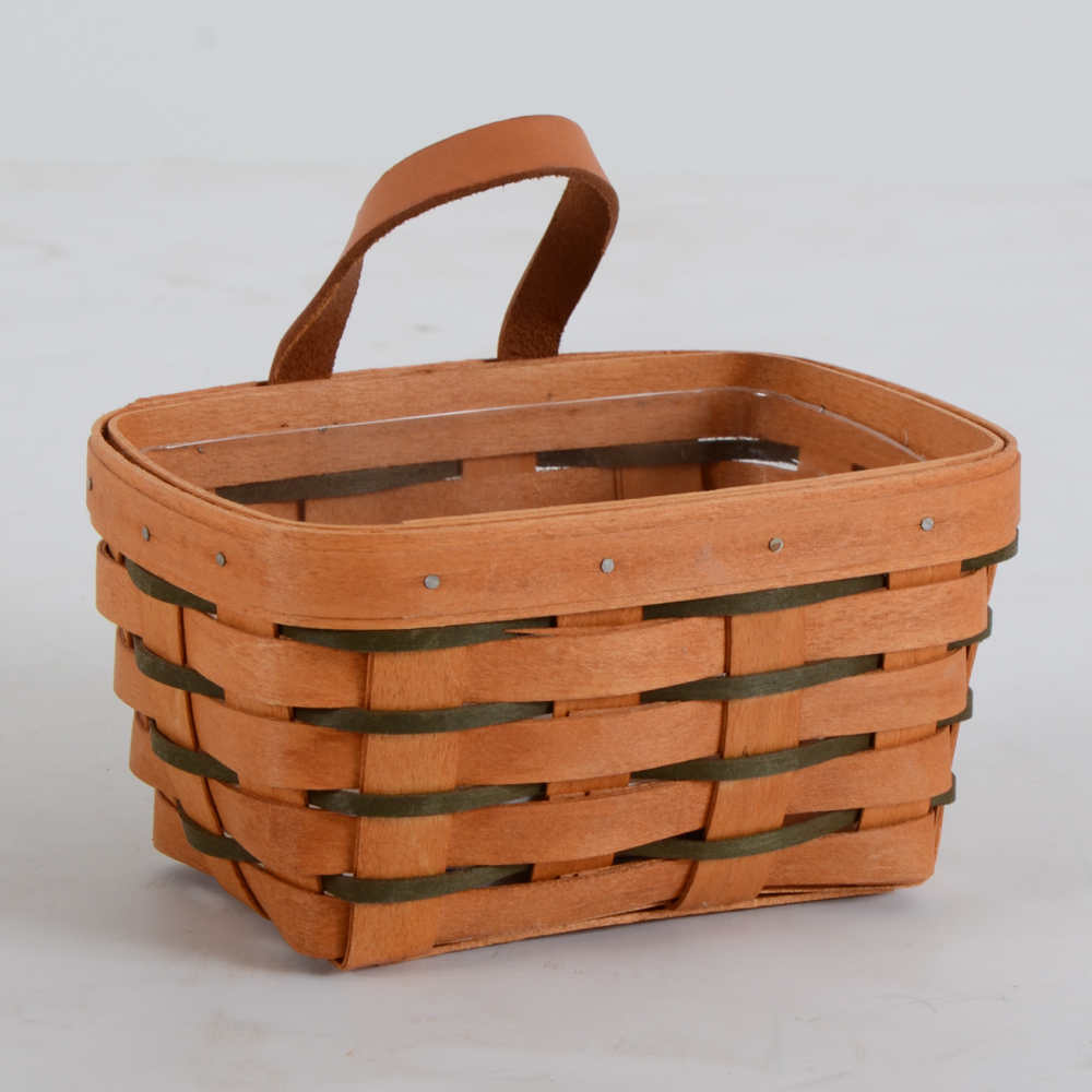 1997 Longaberger Traditions Collection Fellowship Basket in Box with Key Basket