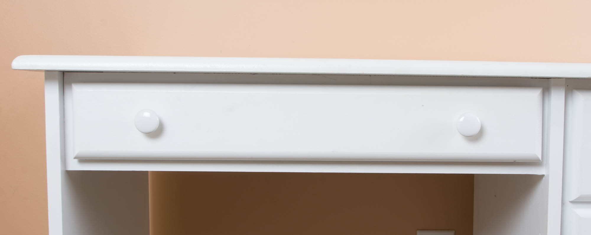 White Wood Desk and Chair