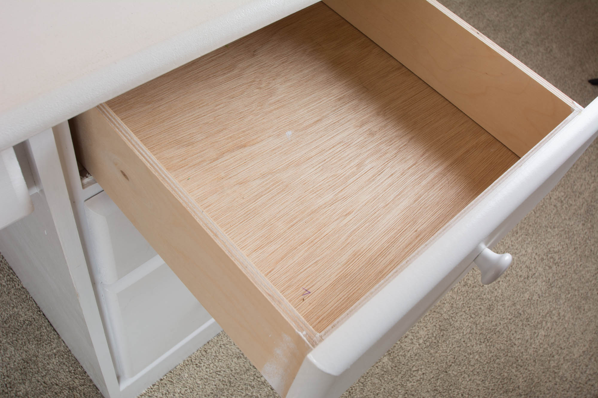 White Wood Desk and Chair