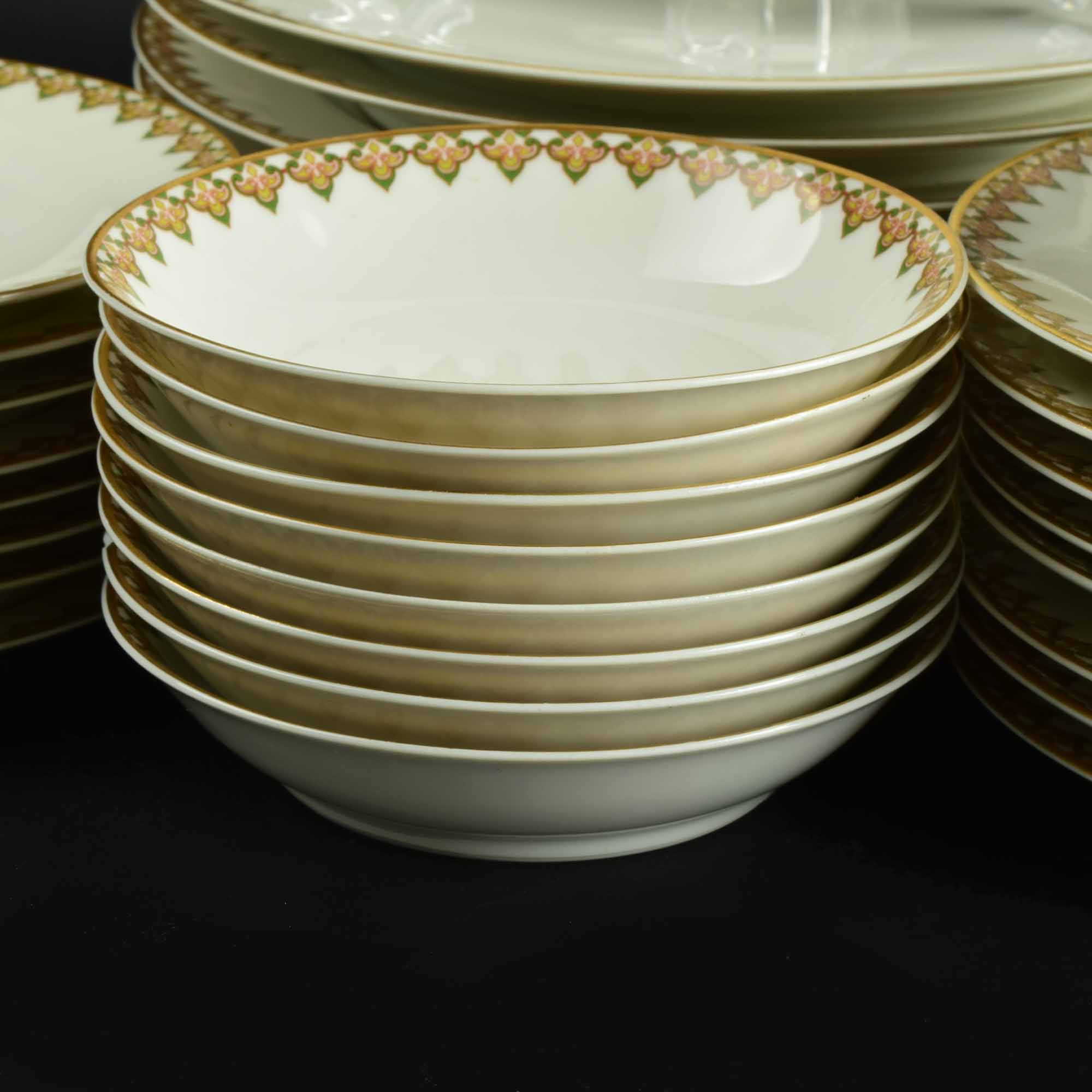 Set of Eight Haviland Limoges Place Settings