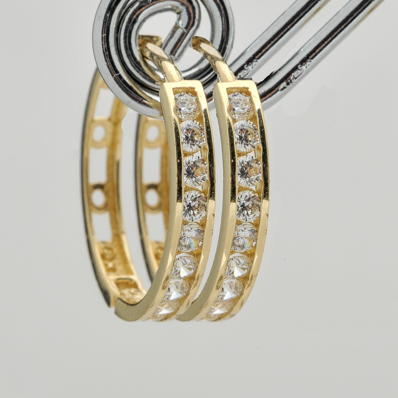 14k Yellow Gold Cubic Zirconia Hoop Earrings