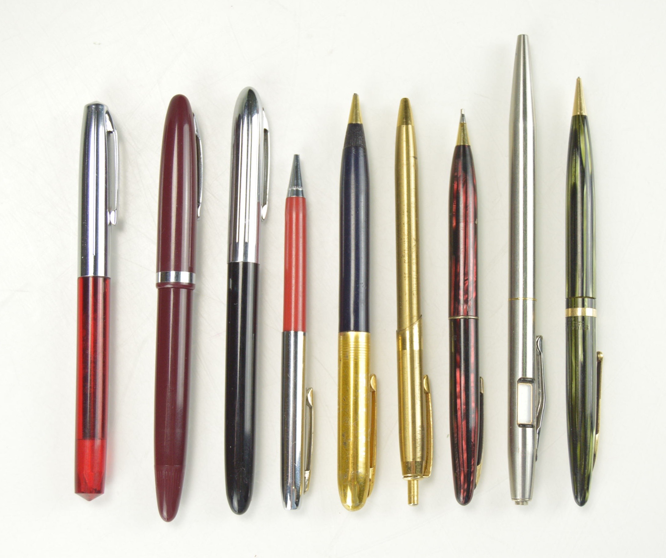 Collector's Fountain Pens, Pencils and Book