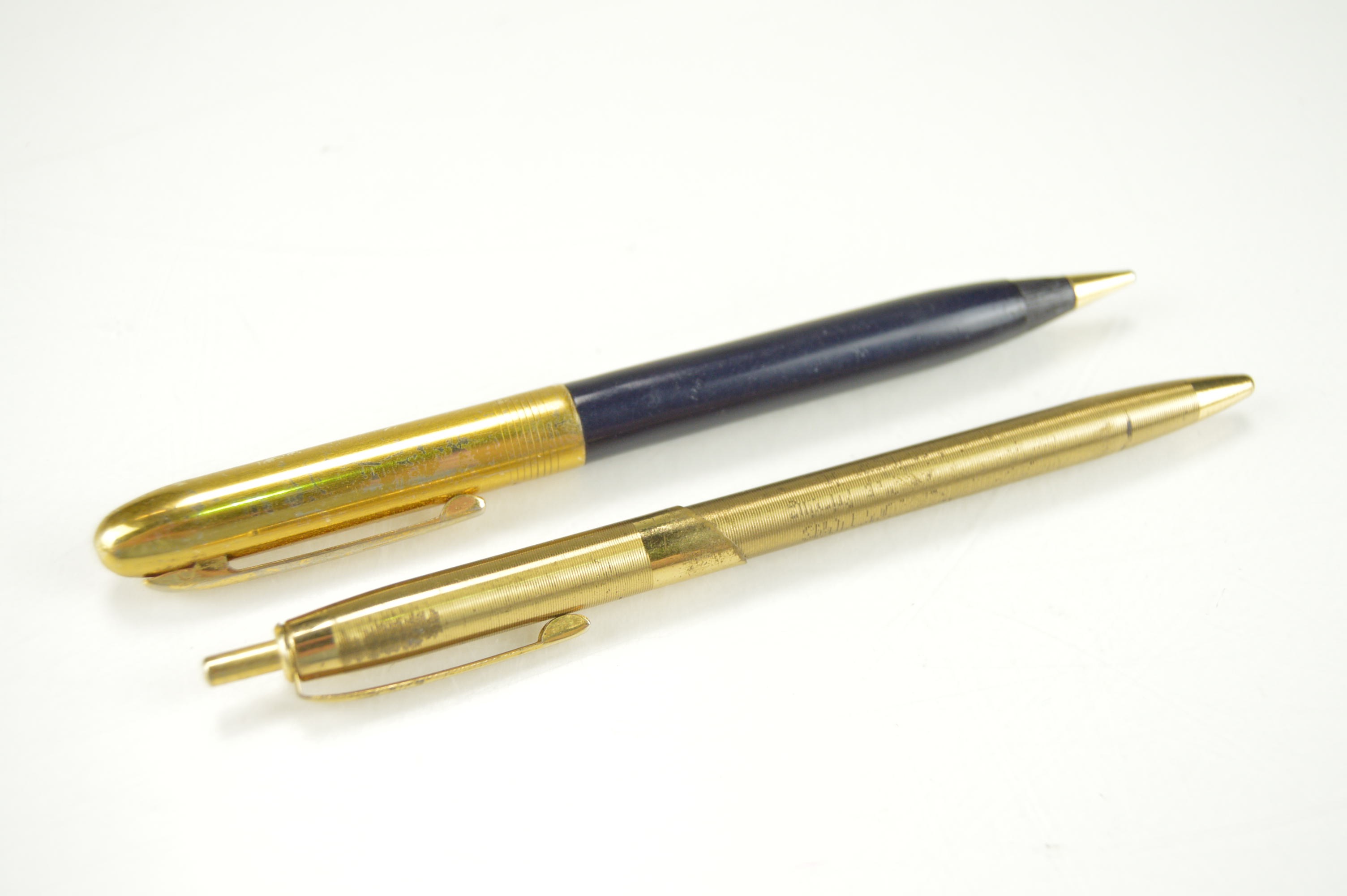 Collector's Fountain Pens, Pencils and Book