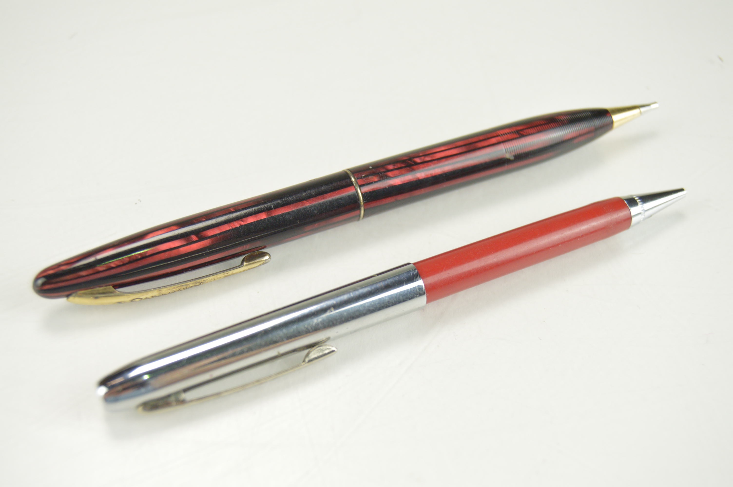 Collector's Fountain Pens, Pencils and Book