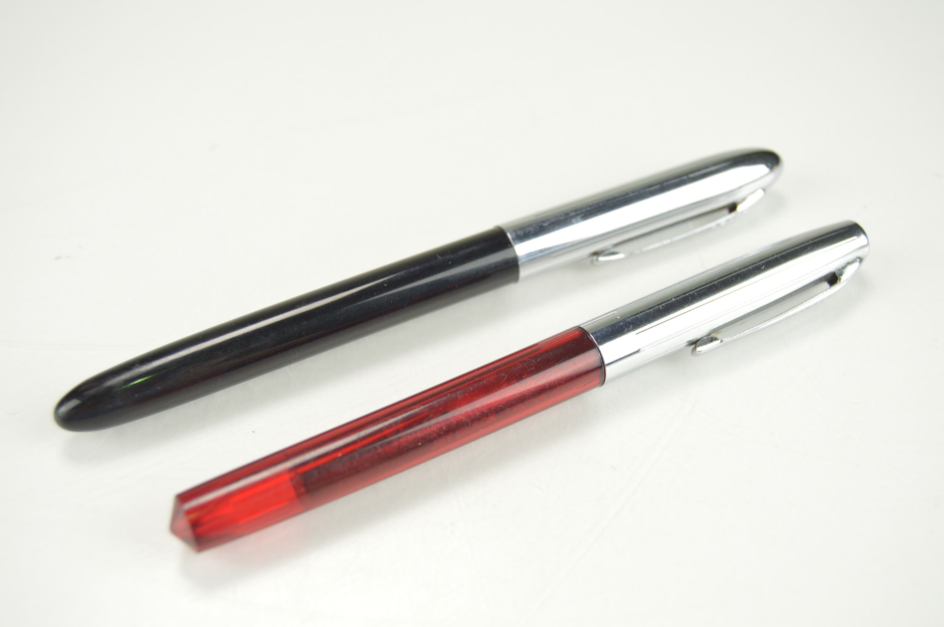 Collector's Fountain Pens, Pencils and Book