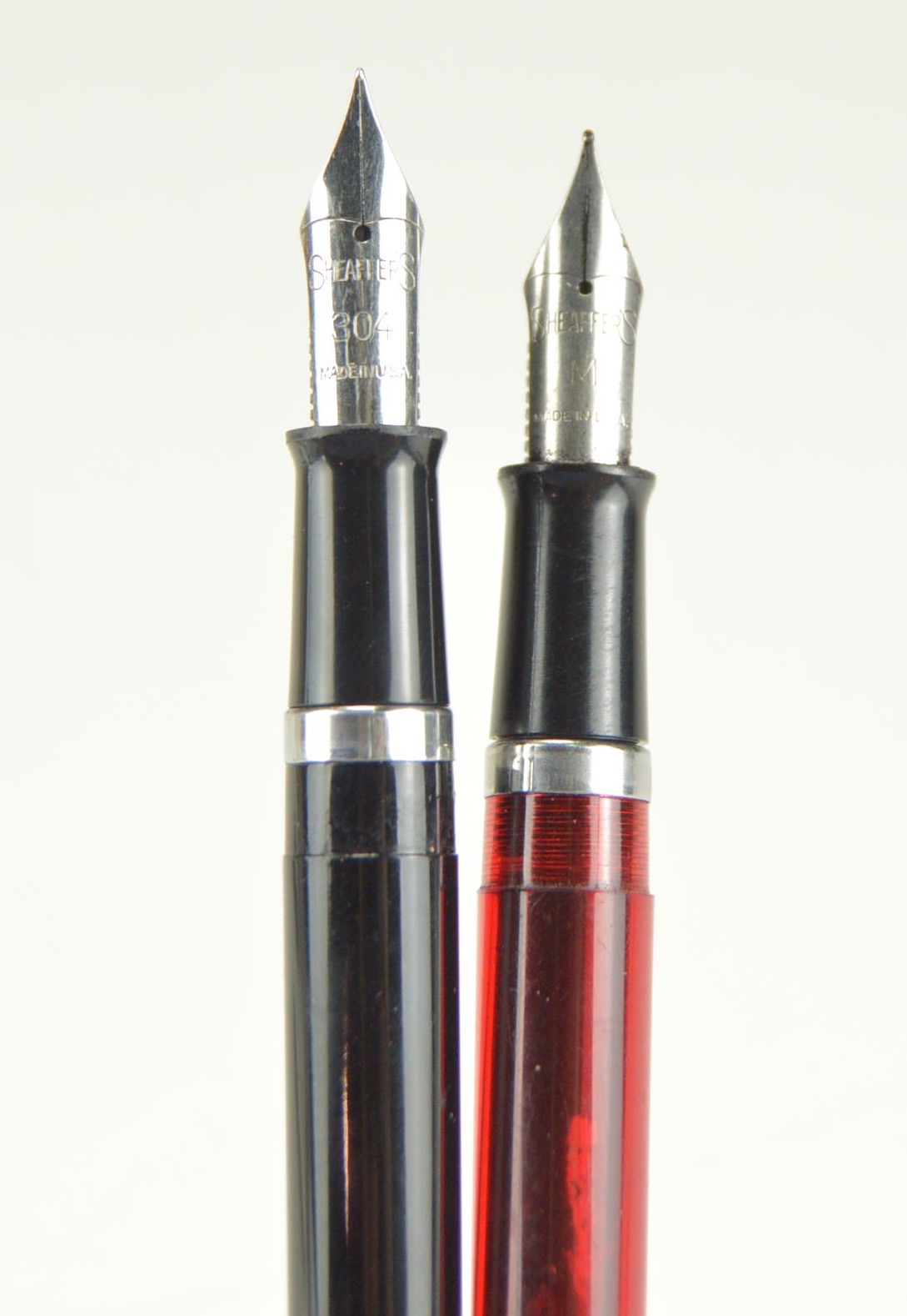 Collector's Fountain Pens, Pencils and Book