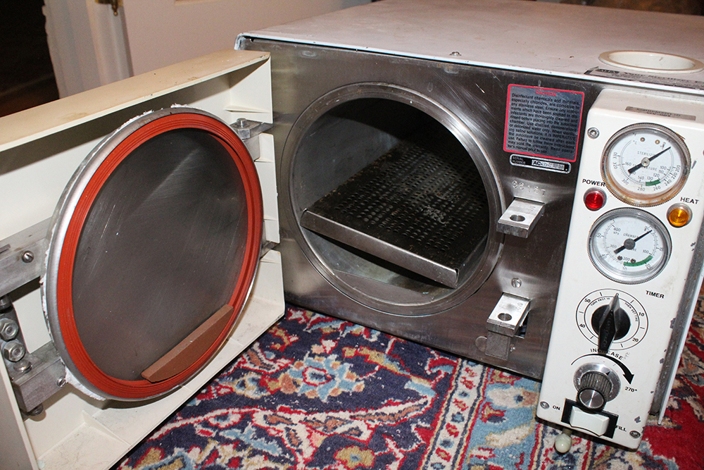 Pelton & Crane Validator Plus Autoclave Sterilizer