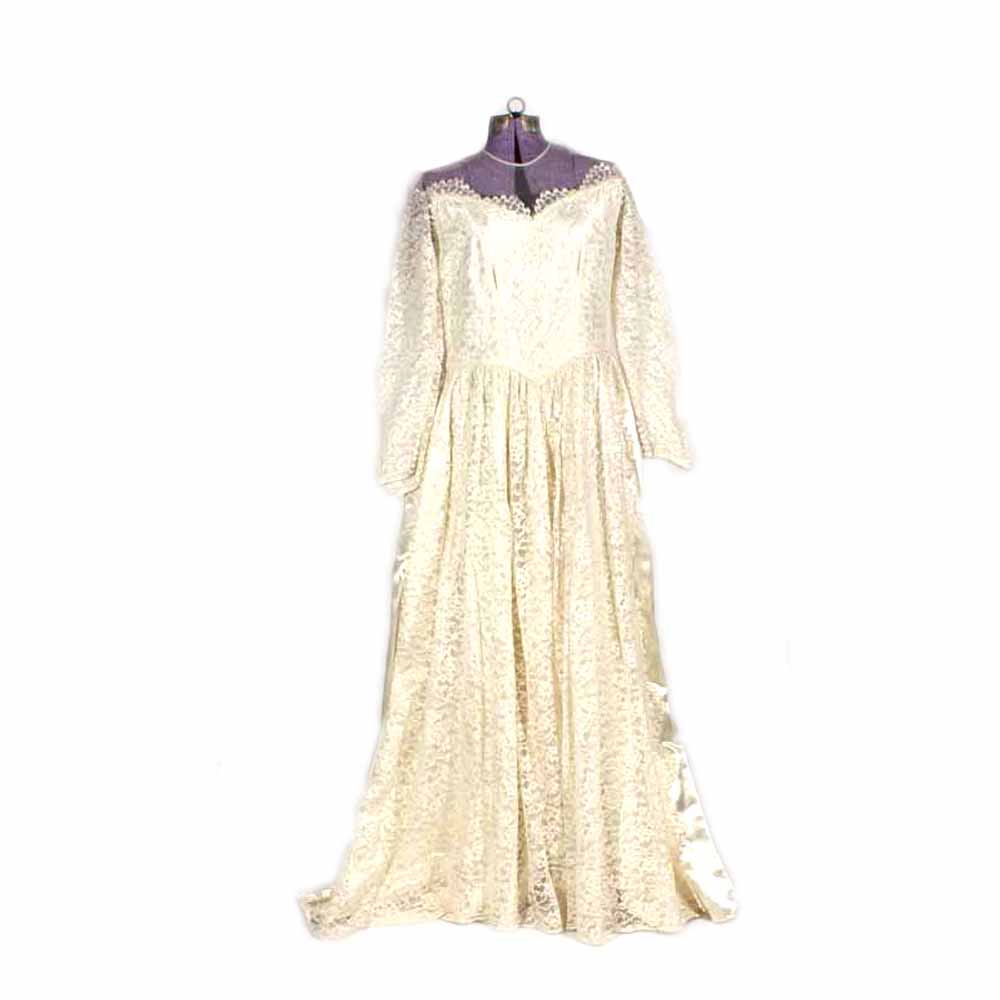 Vintage Lace Wedding Dress