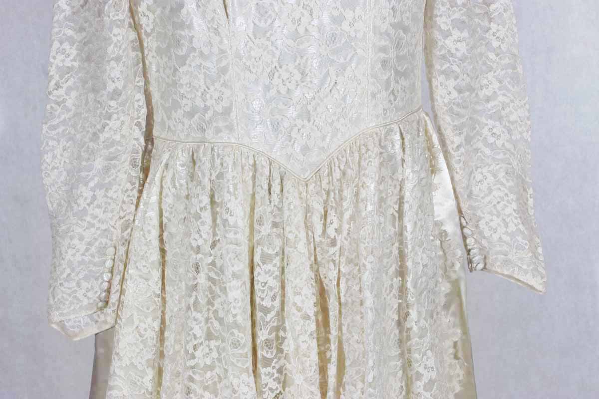 Vintage Lace Wedding Dress