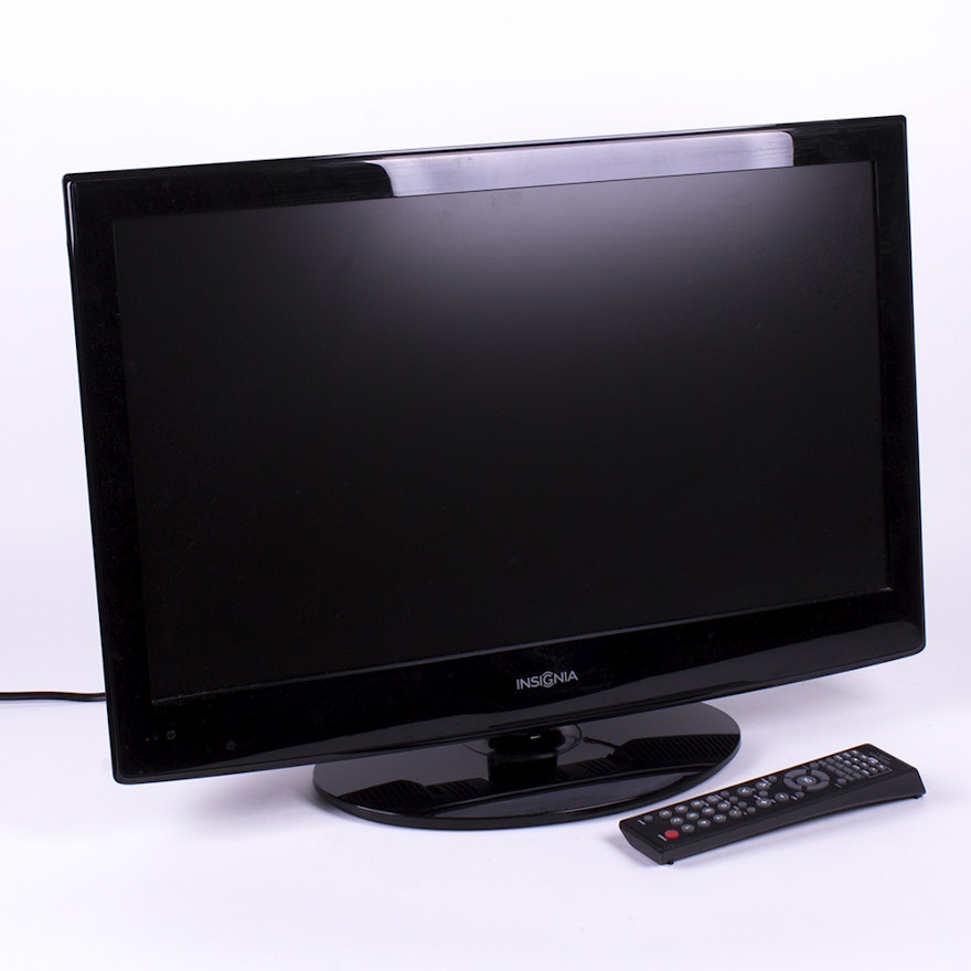 Insignia 24" LCD TV and DVD Combo