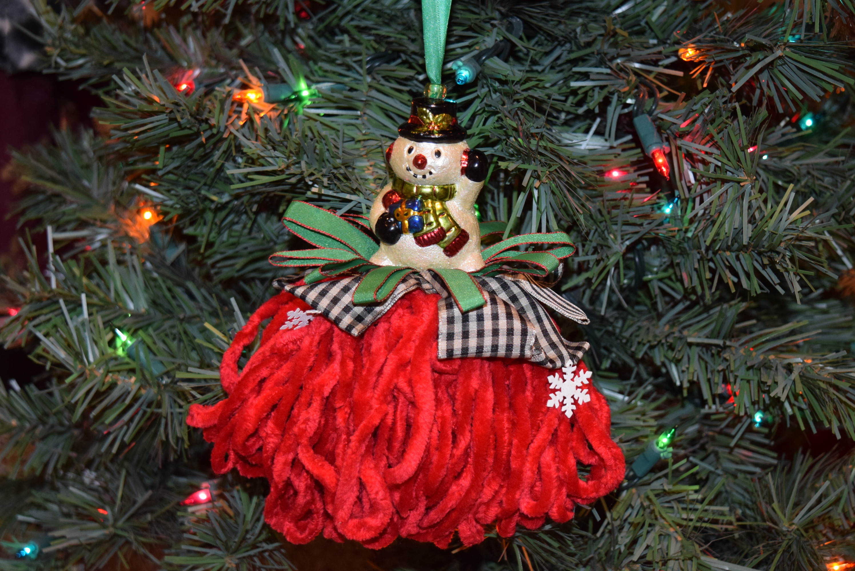 Generous Group of Christmas and Winter Home Decor