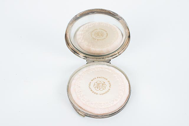 Vintage Coin Silver Powder Compact