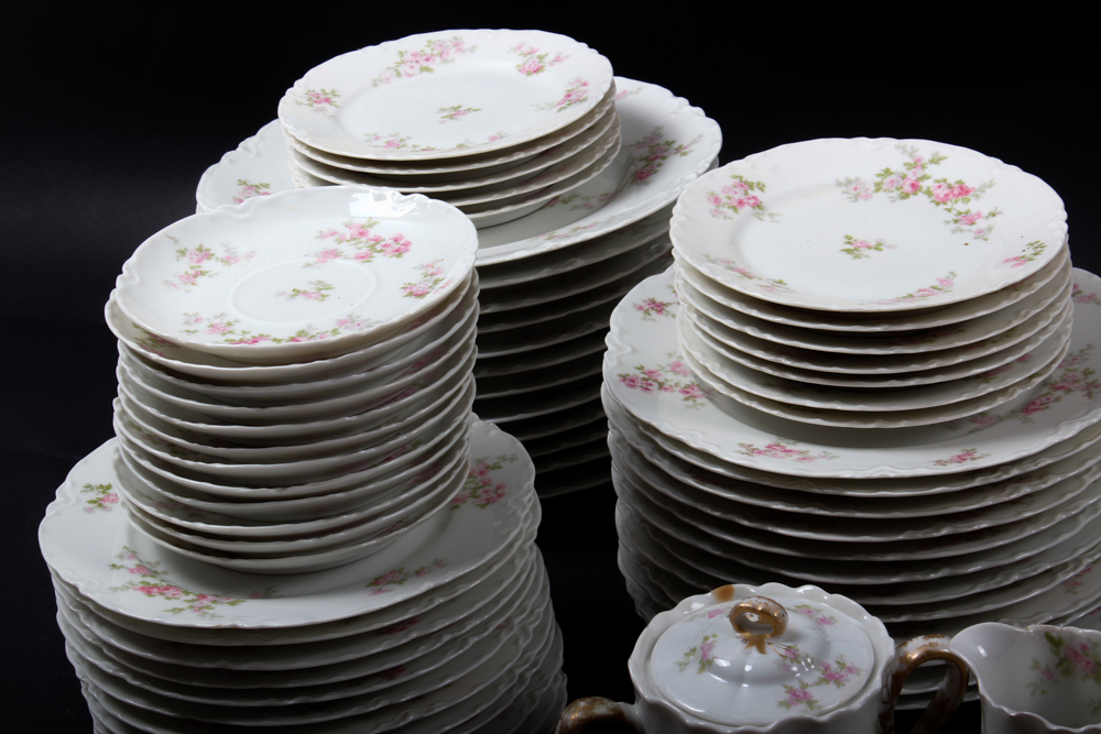 Large Set of Haviland Limoges Porcelain Tableware