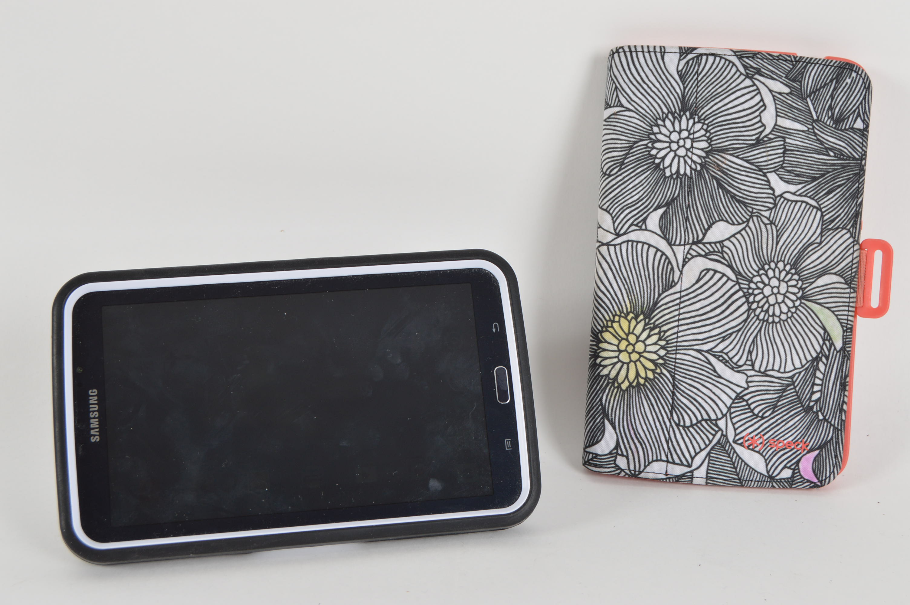 Samsung Galaxy SM 217A Tablet and Accessories