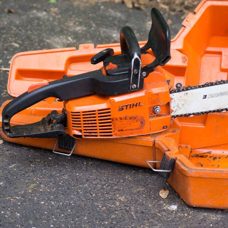 Stihl 001 AV Gas Powered Chainsaw with Case