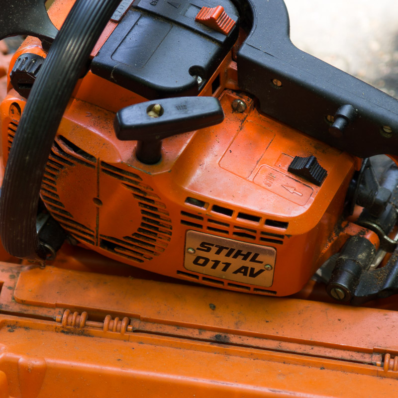 Stihl 001 AV Gas Powered Chainsaw with Case
