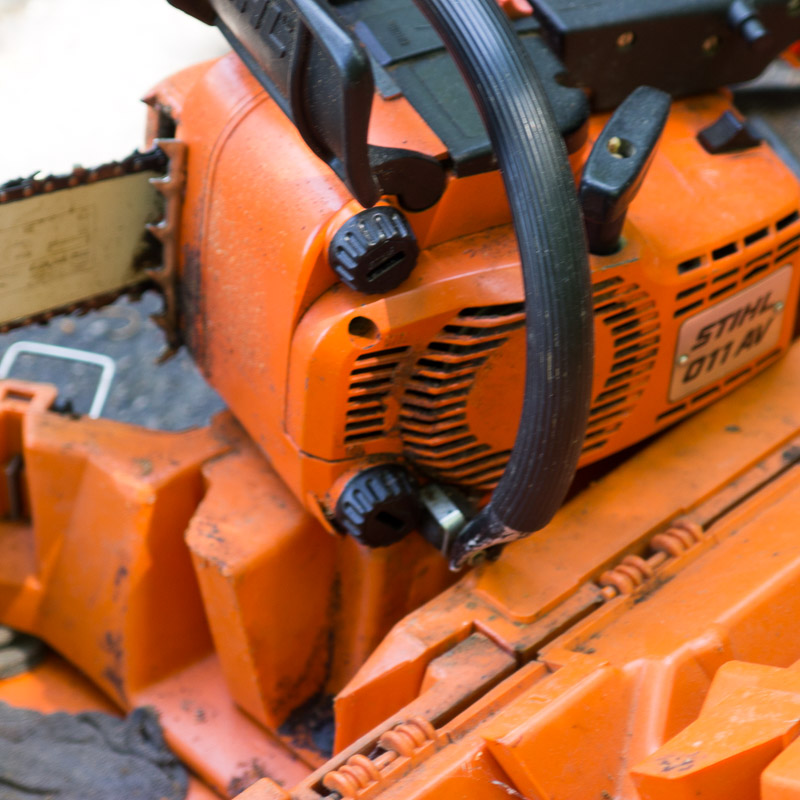 Stihl 001 AV Gas Powered Chainsaw with Case