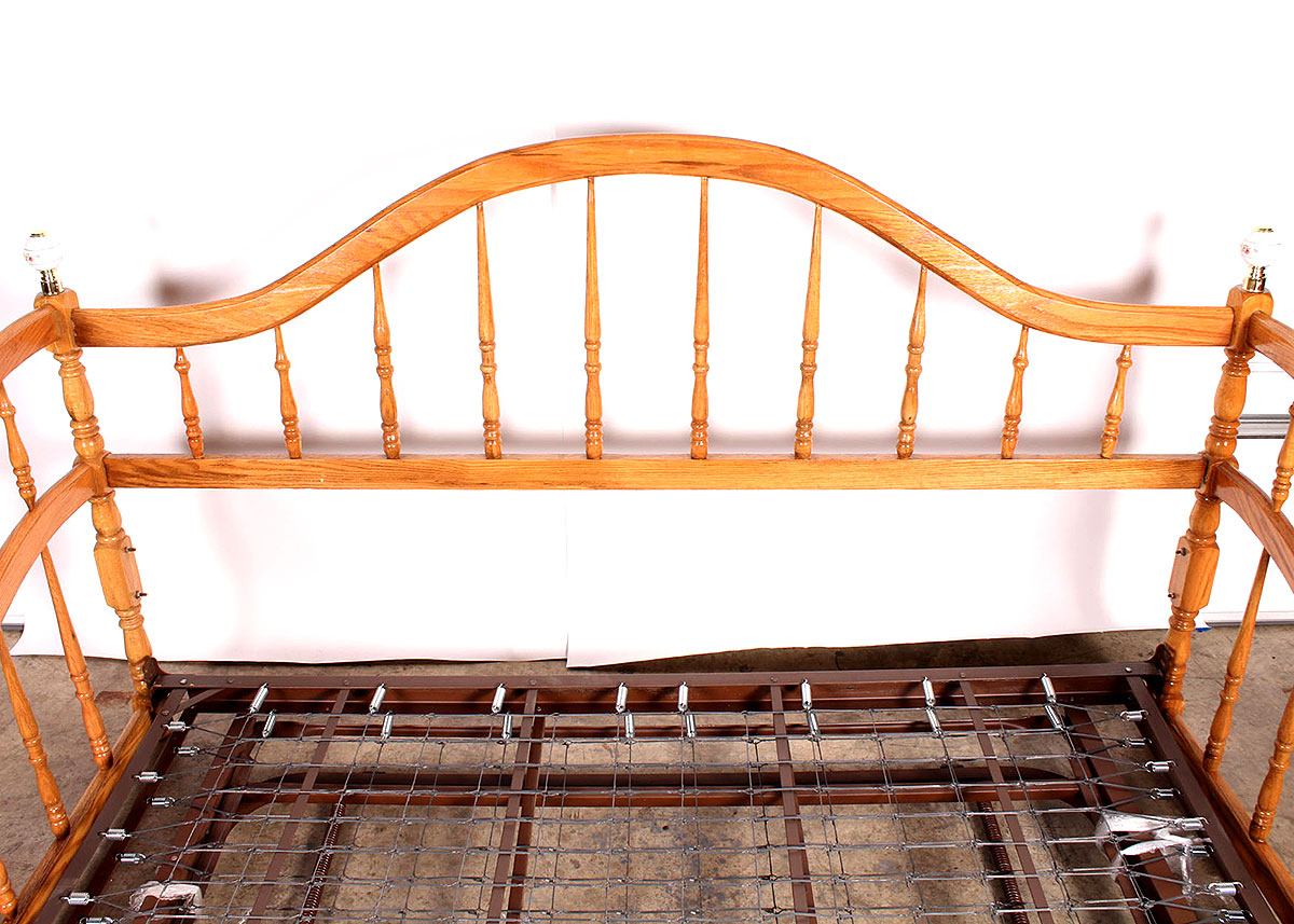 Oak Day Bed