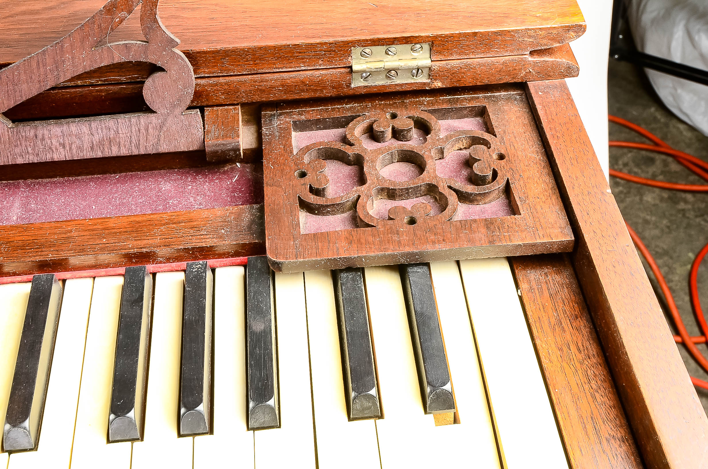 Antique Melodeon Parlour Organ