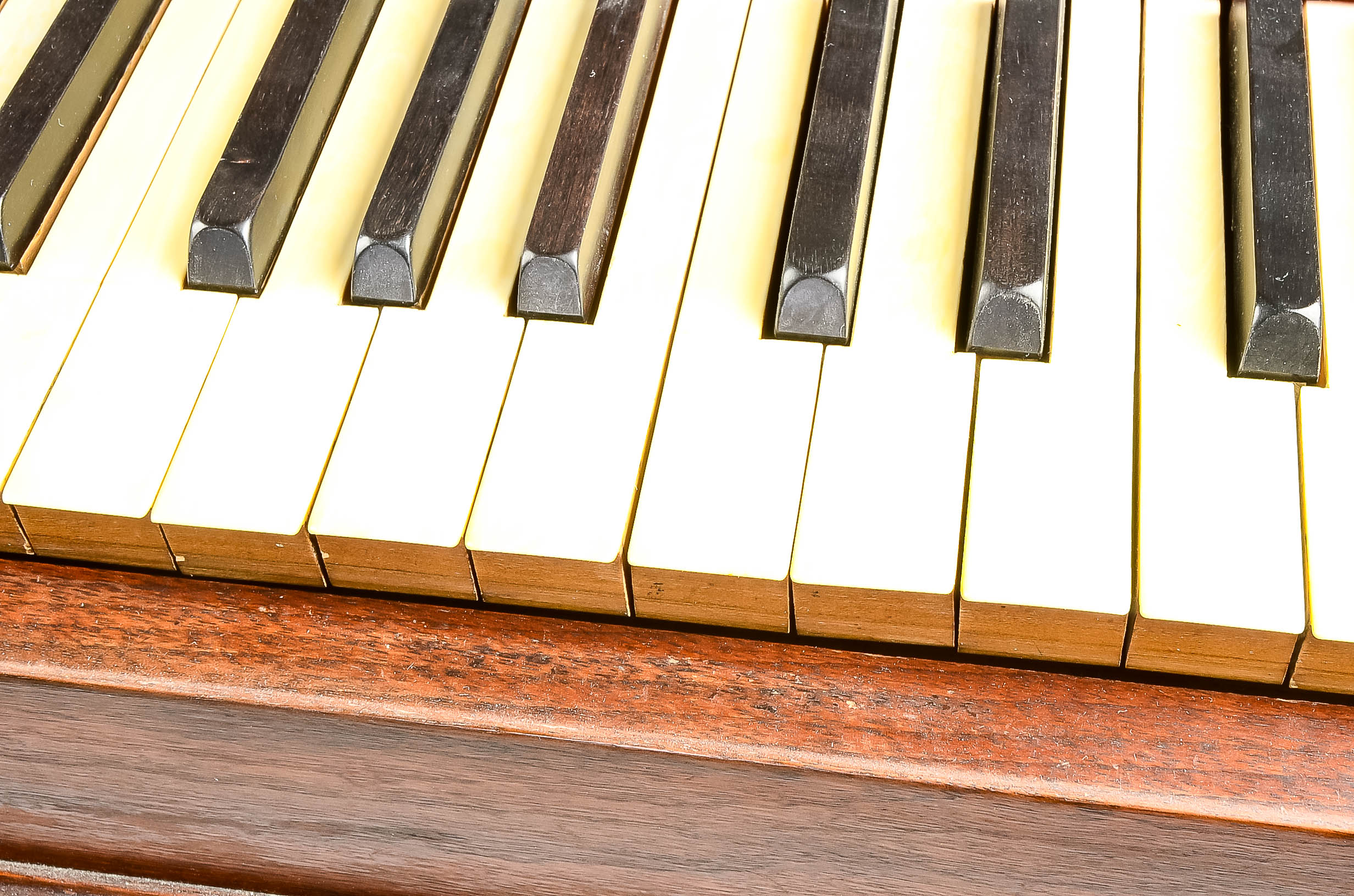 Antique Melodeon Parlour Organ