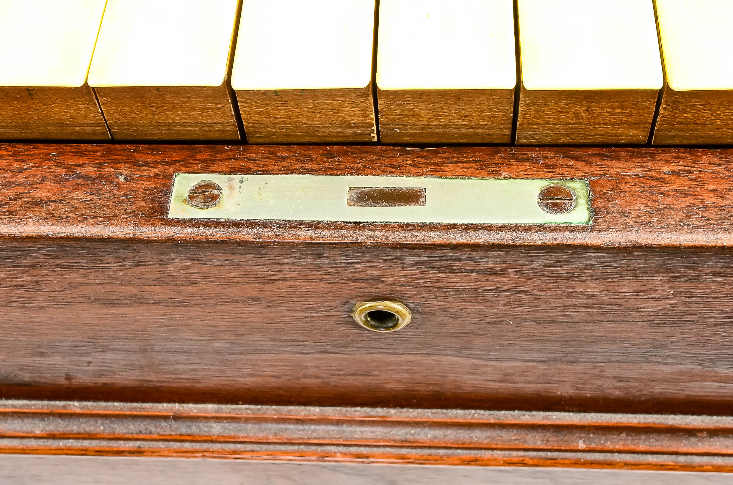 Antique Melodeon Parlour Organ