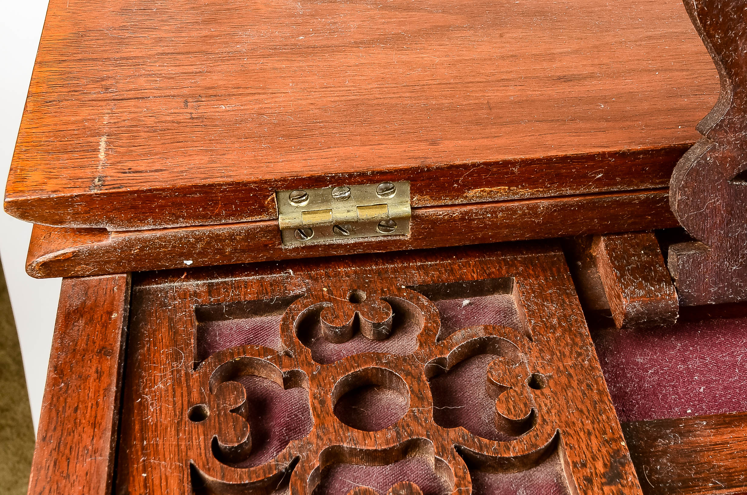 Antique Melodeon Parlour Organ