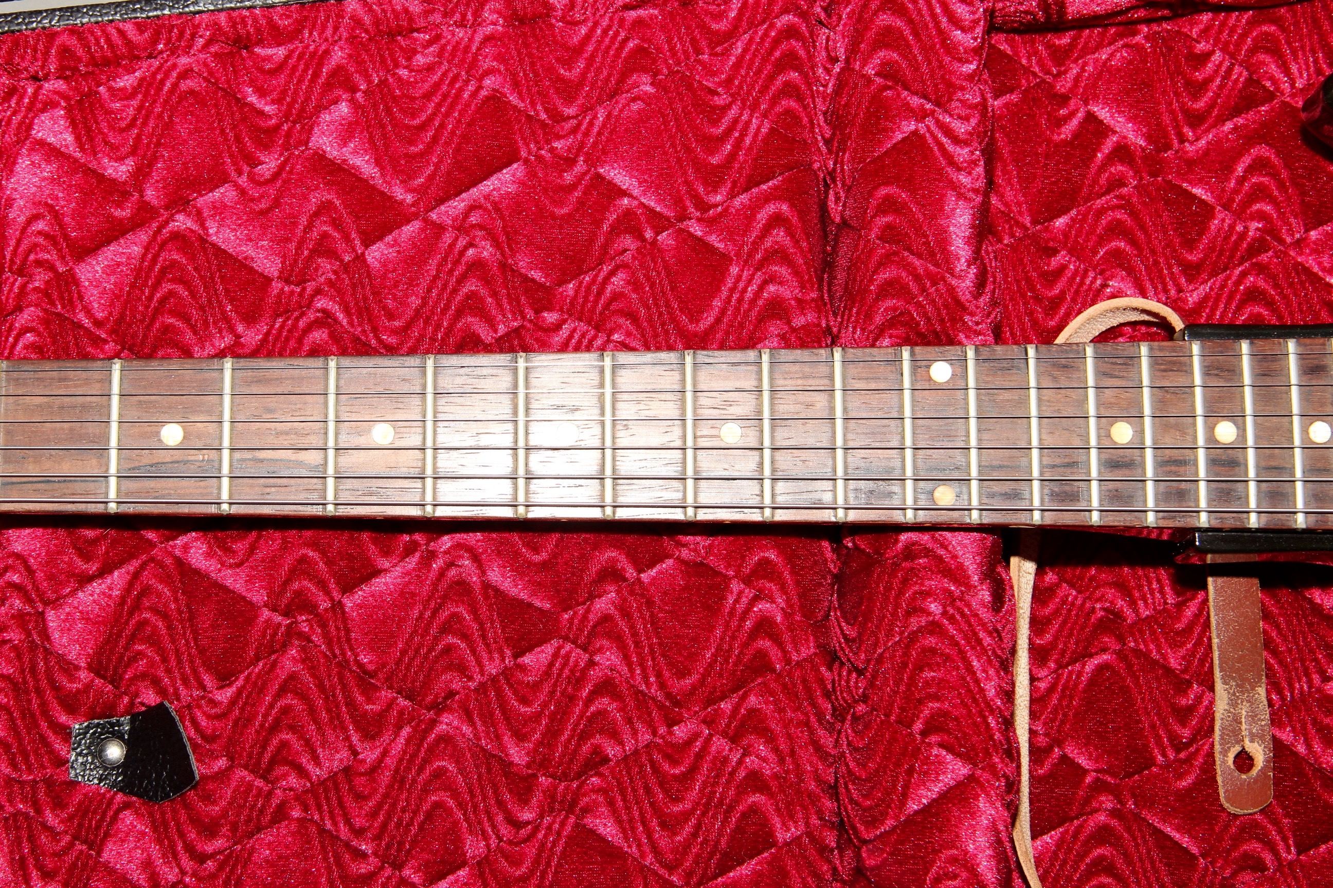 1960s Gibson Melody Maker Electric Guitar in Coffin Case w/ Strap