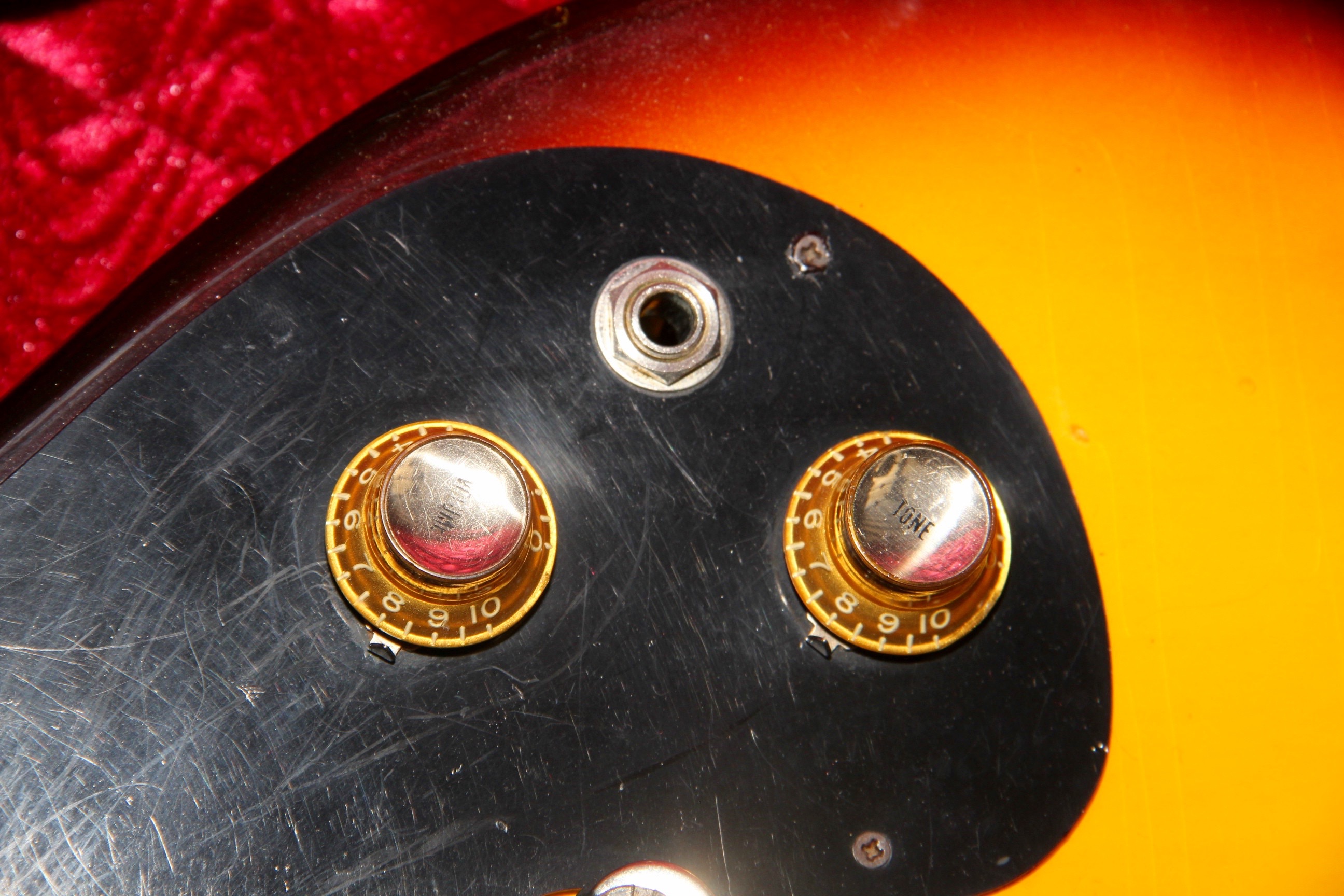 1960s Gibson Melody Maker Electric Guitar in Coffin Case w/ Strap