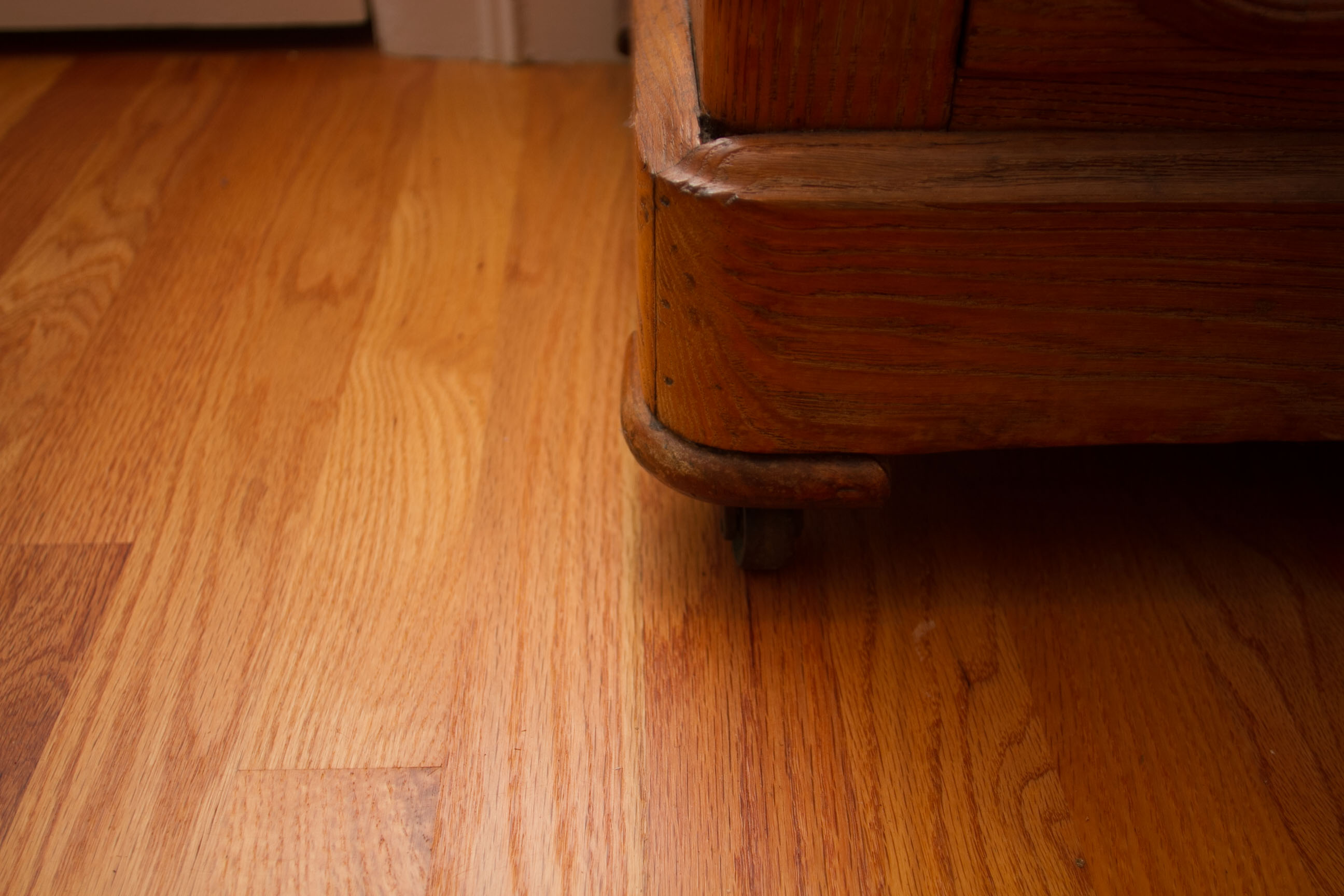Antique Victorian Chest of Drawers