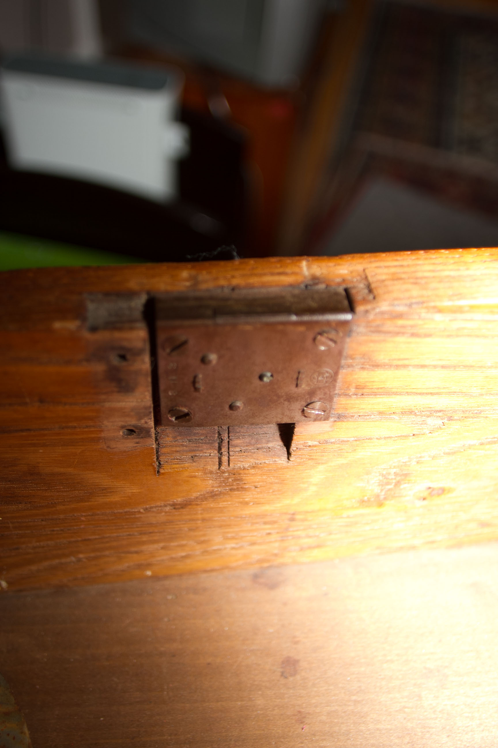 Antique Victorian Chest of Drawers